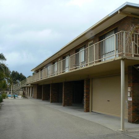 Allambi Holiday Apartments Lakes Entrance Ngoại thất bức ảnh