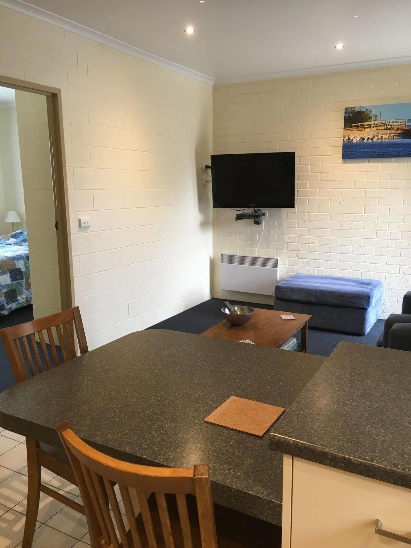 Allambi Holiday Apartments Lakes Entrance Ngoại thất bức ảnh
