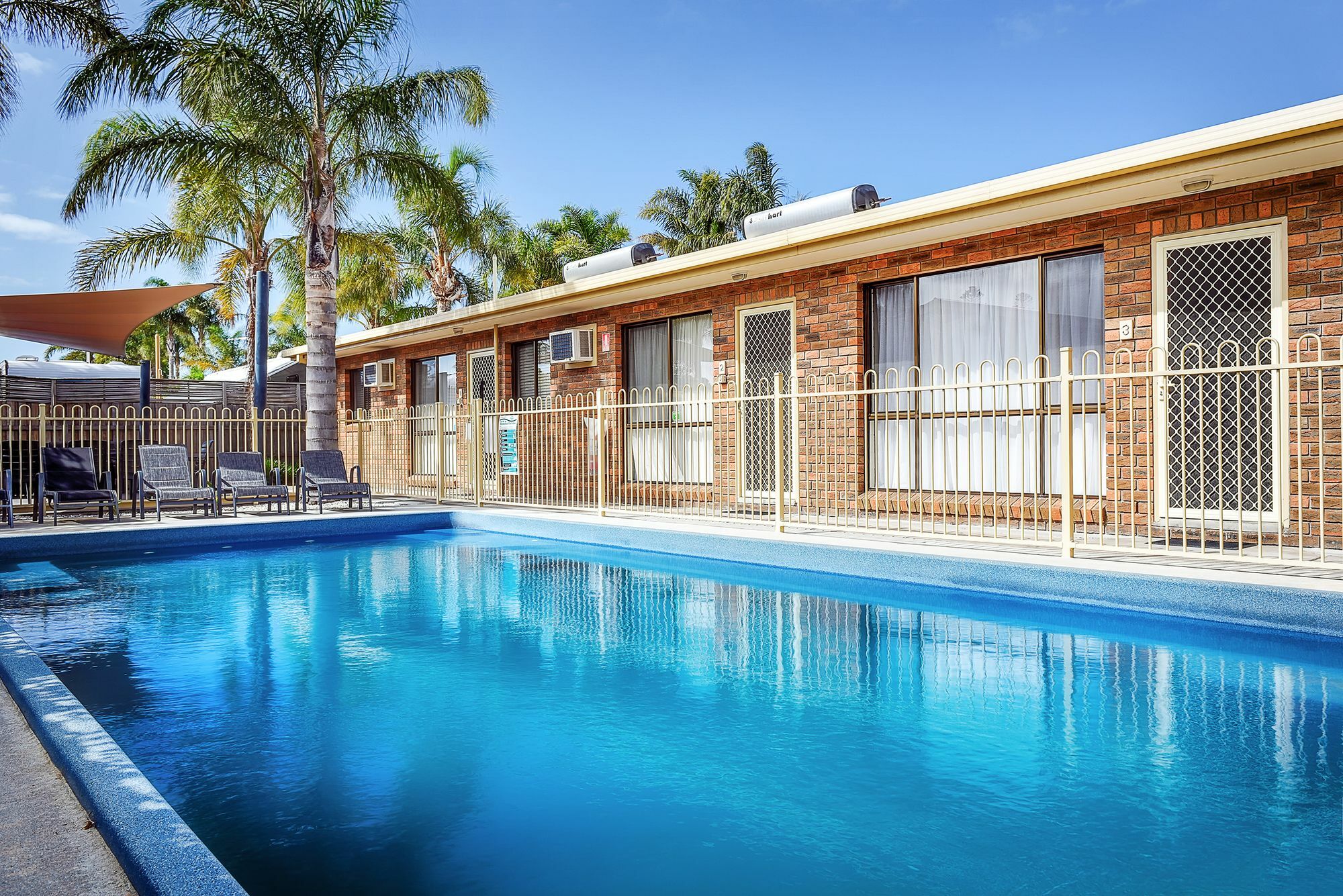 Allambi Holiday Apartments Lakes Entrance Ngoại thất bức ảnh